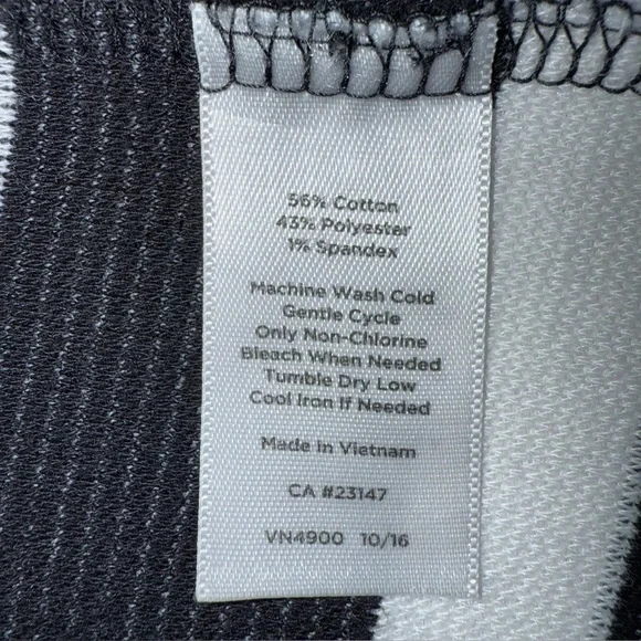 Talbots Lace-Back Black & White Striped Short Sleeved Knit Top Large - Picture 9 of 9